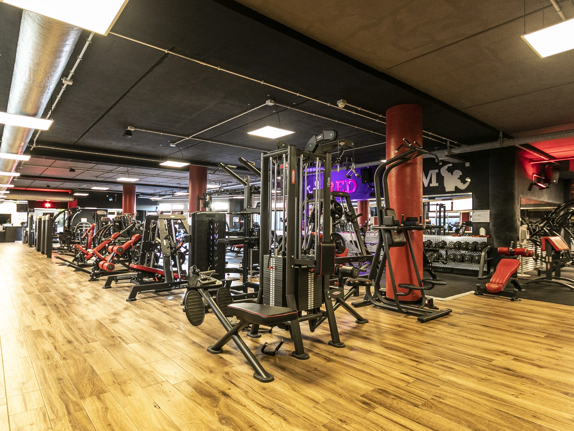 Sala Pesi 4
